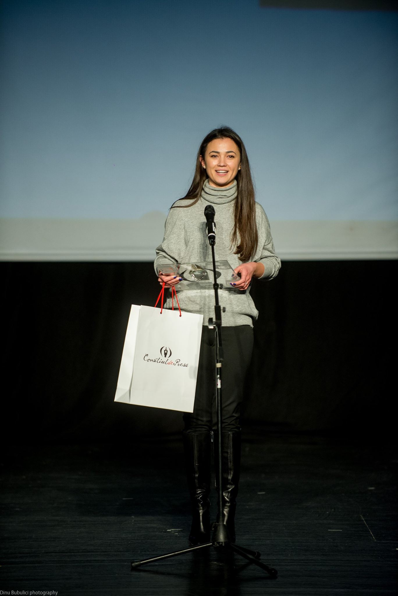 ZDG este câștigătorul Premiului Național de Etică și Deontologie Jurnalistică 2017.jpg